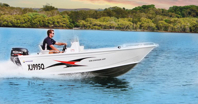 Horizon aluminium hull with variable deadrise for smooth performance underway